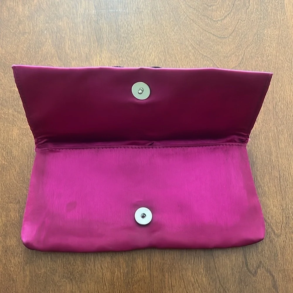 avon Pink Clutch with purple beaded Floral Accent y2k